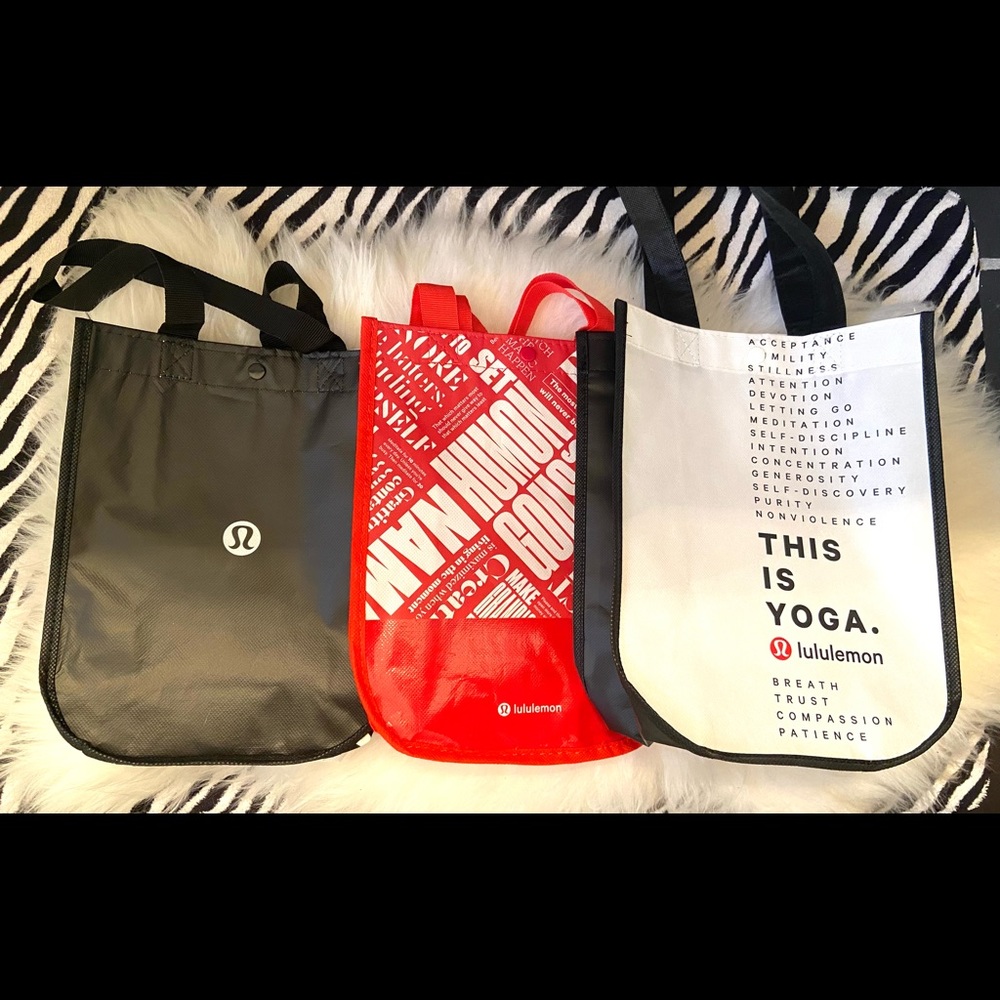 Small lululemon reusable shopping tote bag